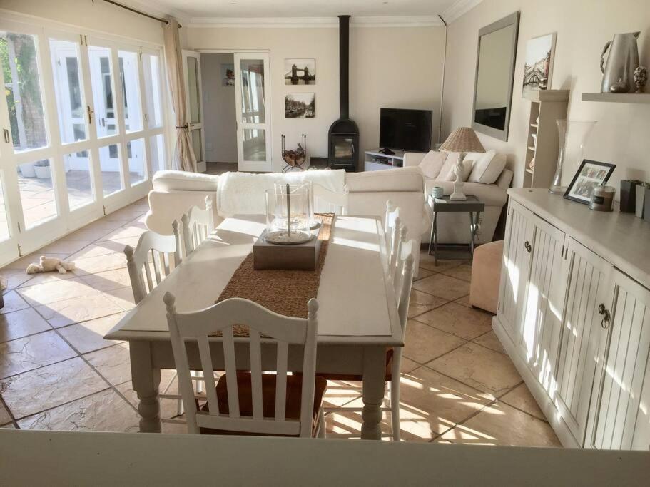 Light & Spacious Family * Cape Town
